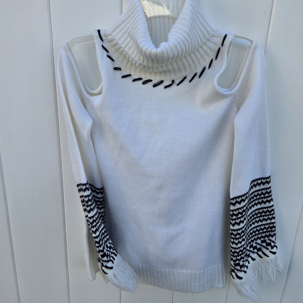 Venus Cold Shoulder Turtleneck Sweater Womens Bell Sleeves w/Fringe Ivory Size S - Picture 3 of 13